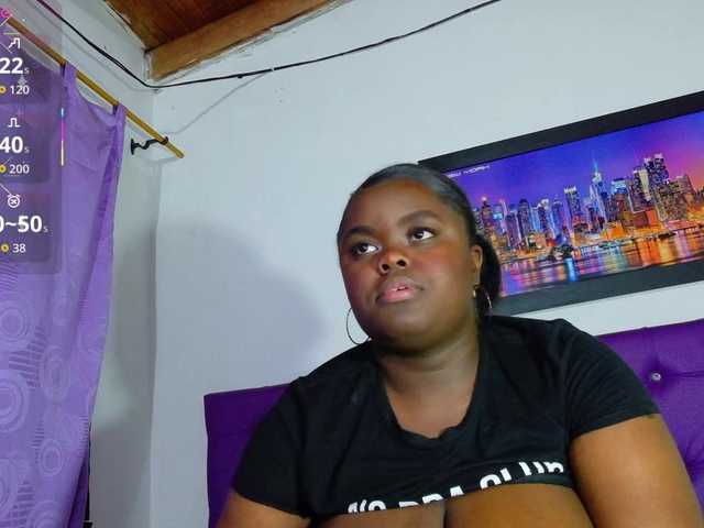 neighbor-ebony live cam on BongaCams