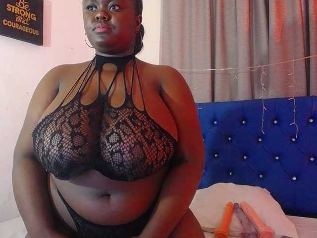 neighbor-ebony live cam on BongaCams