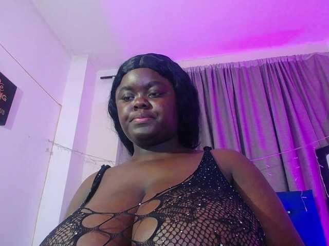 neighbor-ebony live cam on BongaCams