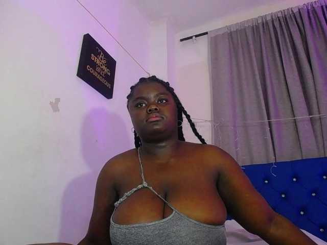 neighbor-ebony live cam on BongaCams