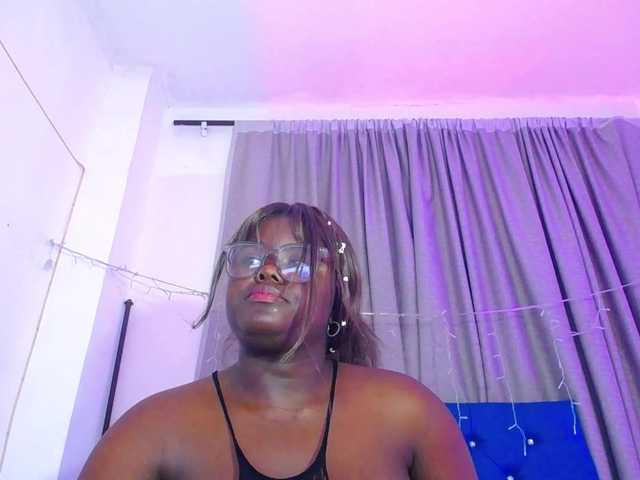 neighbor-ebony live cam on BongaCams
