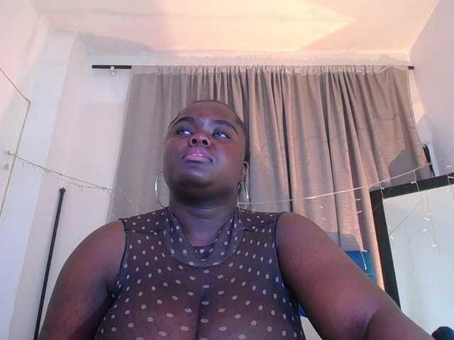 neighbor-ebony live cam on BongaCams
