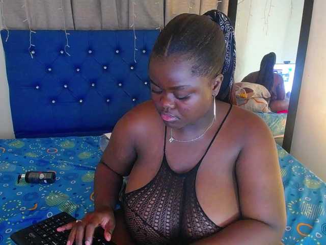 neighbor-ebony live cam on BongaCams