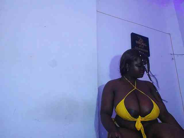neighbor-ebony webcam