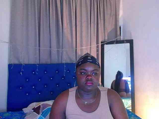 neighbor-ebony webcam