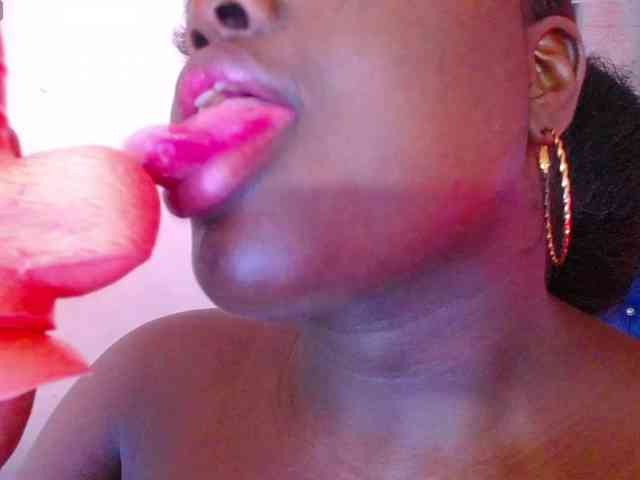 neighbor-ebony Live Webcam on BongaCams