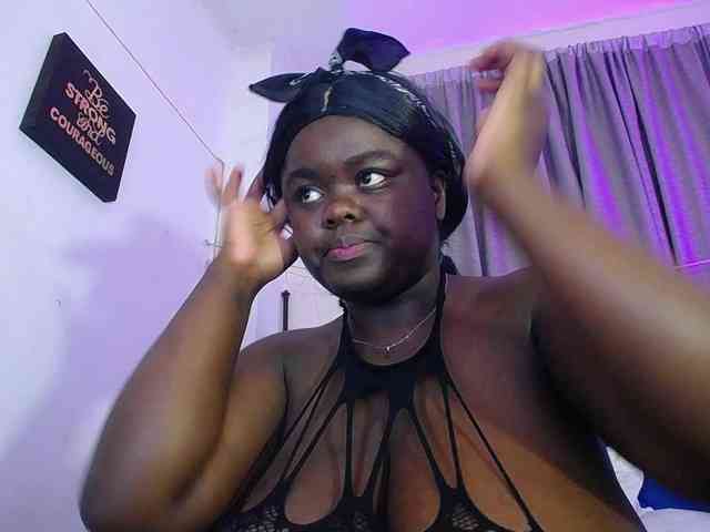 neighbor-ebony webcam
