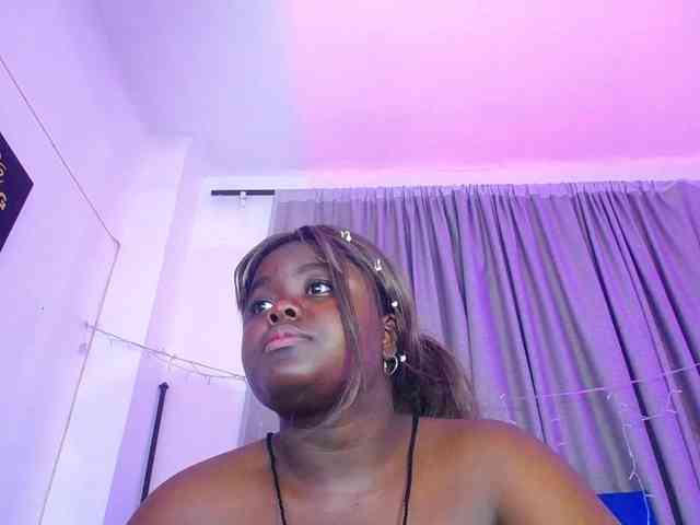 neighbor-ebony Live Webcam on BongaCams