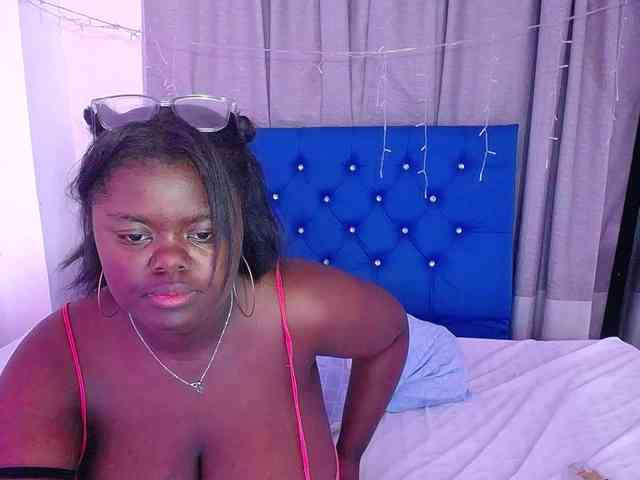 neighbor-ebony webcam