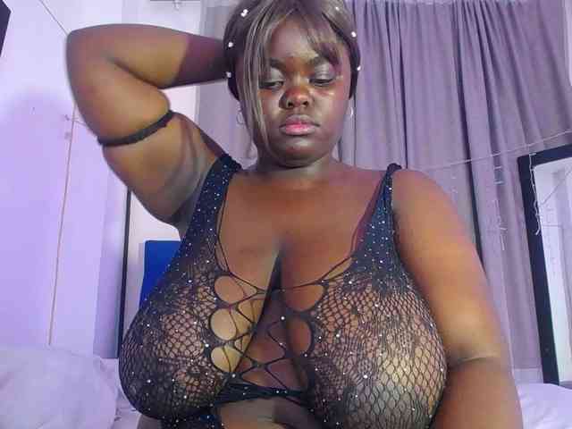 neighbor-ebony webcam