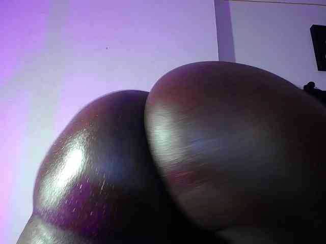 neighbor-ebony webcam