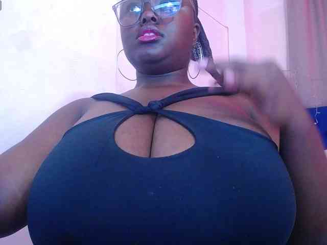 neighbor-ebony webcam