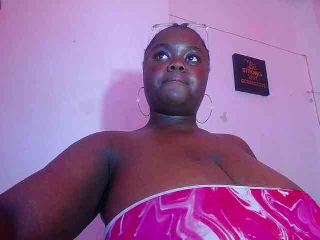 neighbor-ebony webcam