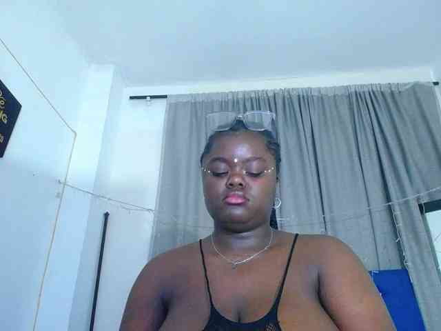 neighbor-ebony webcam