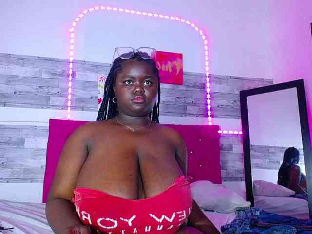 neighbor-ebony webcam