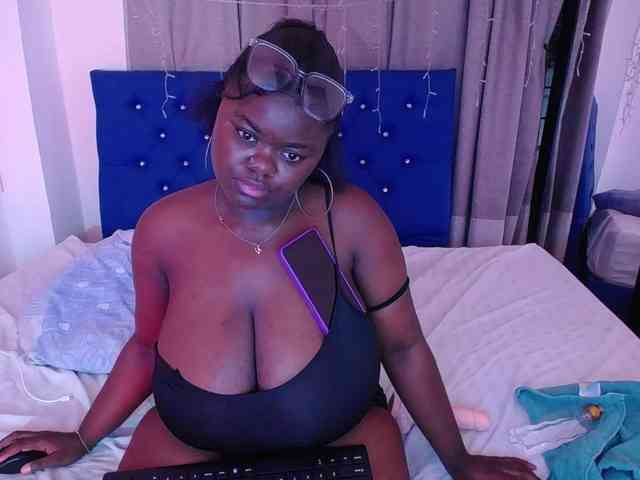 neighbor-ebony webcam