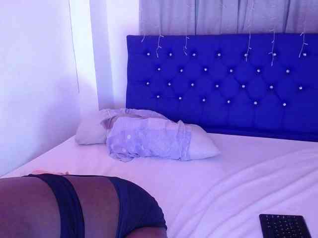 neighbor-ebony webcam