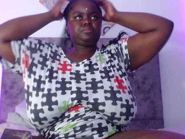 neighbor-ebony webcam