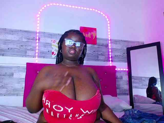 neighbor-ebony webcam