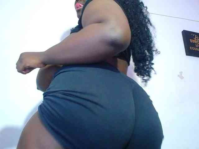 neighbor-ebony webcam