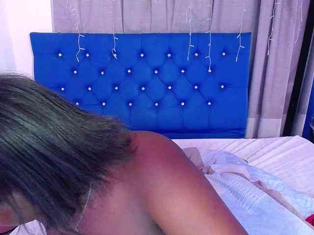 neighbor-ebony webcam