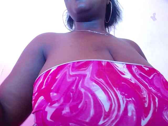 neighbor-ebony webcam