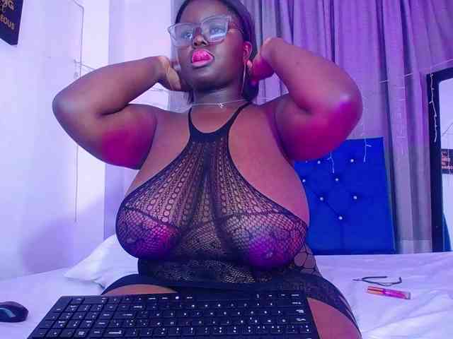 neighbor-ebony webcam