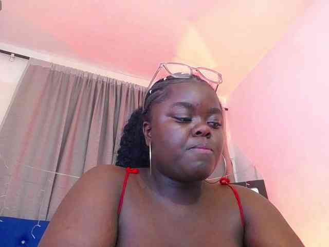 neighbor-ebony webcam