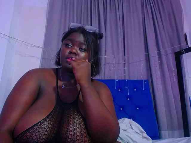 neighbor-ebony webcam