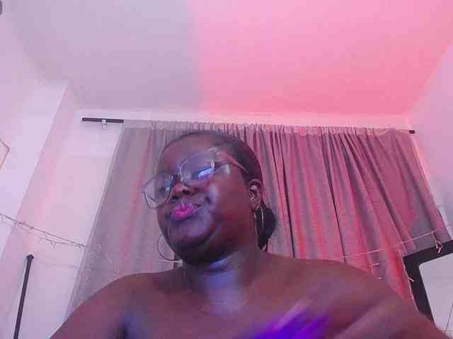 neighbor-ebony webcam