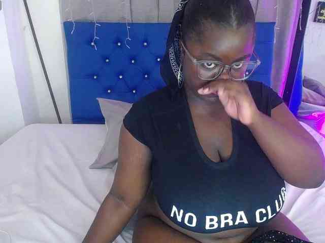 neighbor-ebony webcam