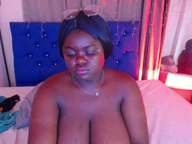 neighbor-ebony webcam