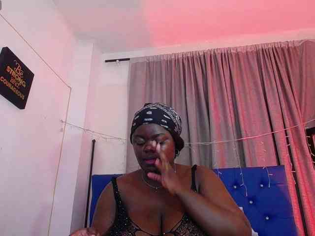 neighbor-ebony webcam