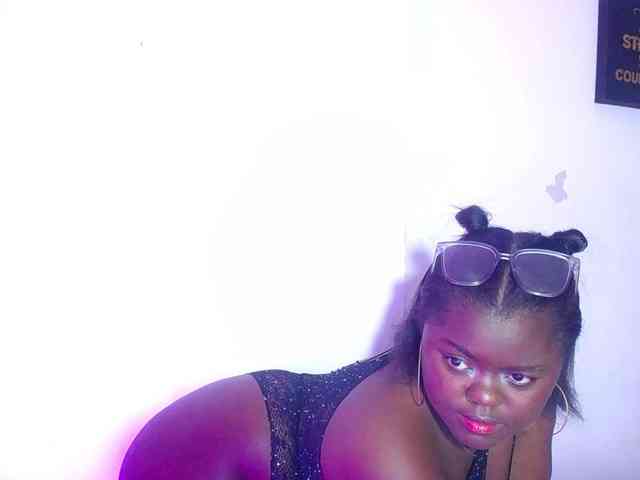 neighbor-ebony Live Webcam on BongaCams