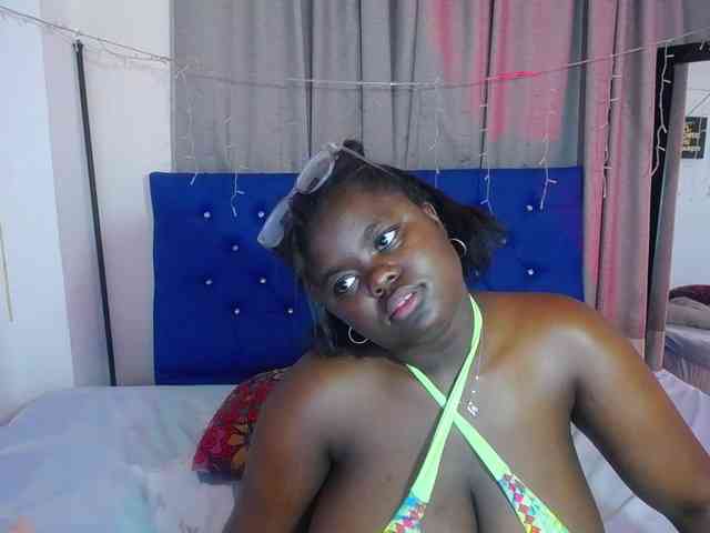 neighbor-ebony webcam