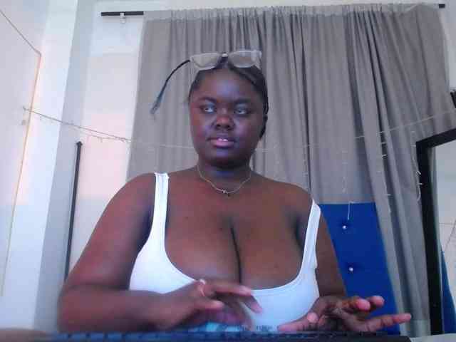 neighbor-ebony webcam