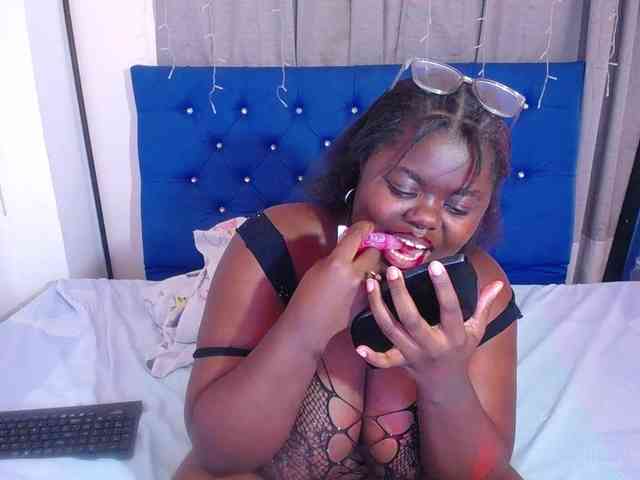neighbor-ebony webcam