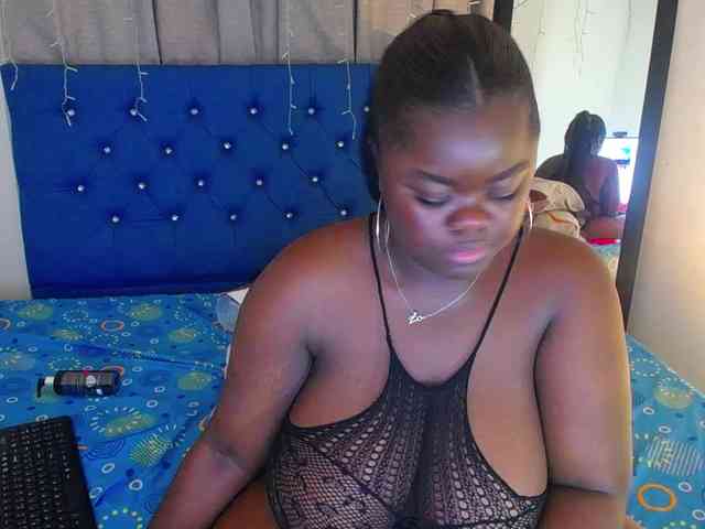 neighbor-ebony webcam