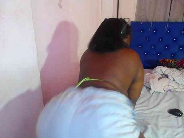 neighbor-ebony webcam