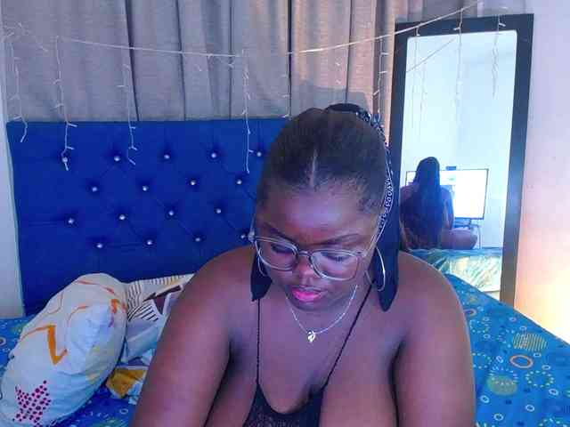 neighbor-ebony webcam