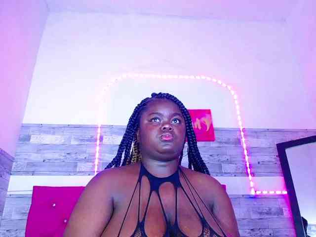 neighbor-ebony webcam