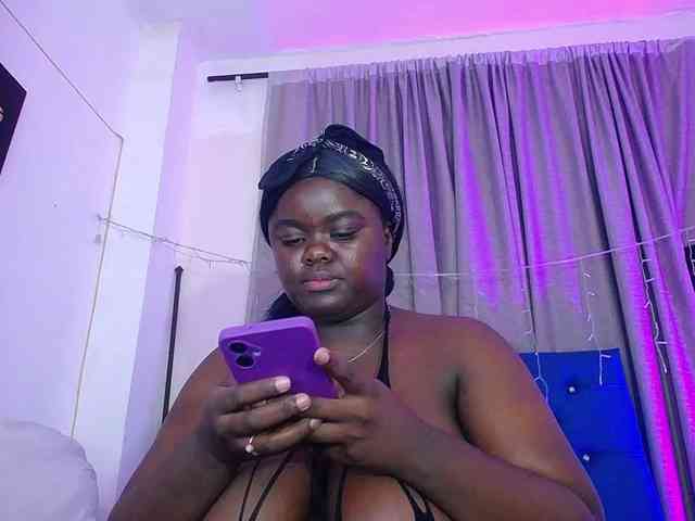 neighbor-ebony webcam