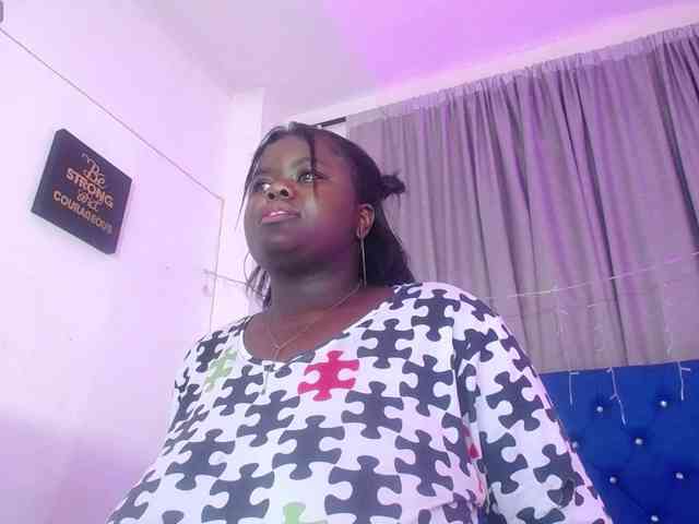 neighbor-ebony webcam