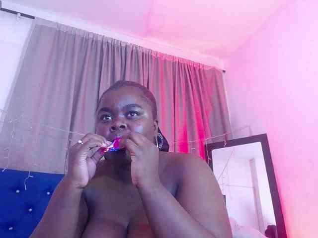 neighbor-ebony webcam