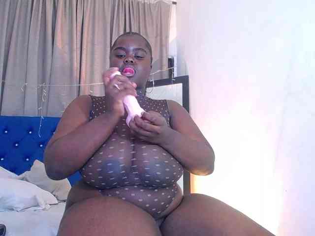 neighbor-ebony webcam