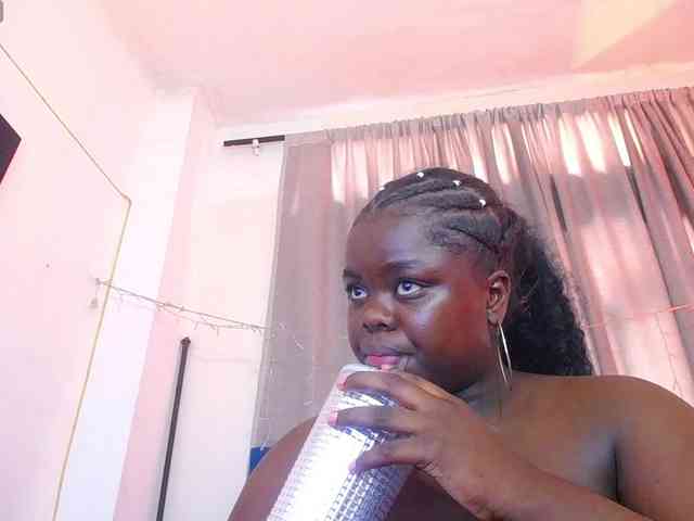 neighbor-ebony webcam