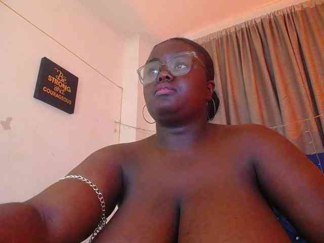 neighbor-ebony webcam