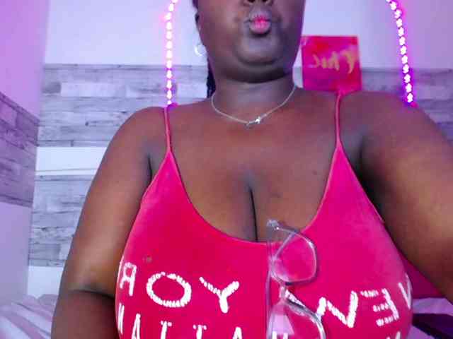 neighbor-ebony webcam
