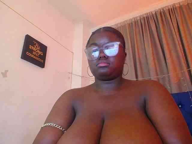 neighbor-ebony webcam