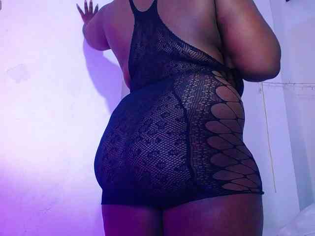 neighbor-ebony webcam